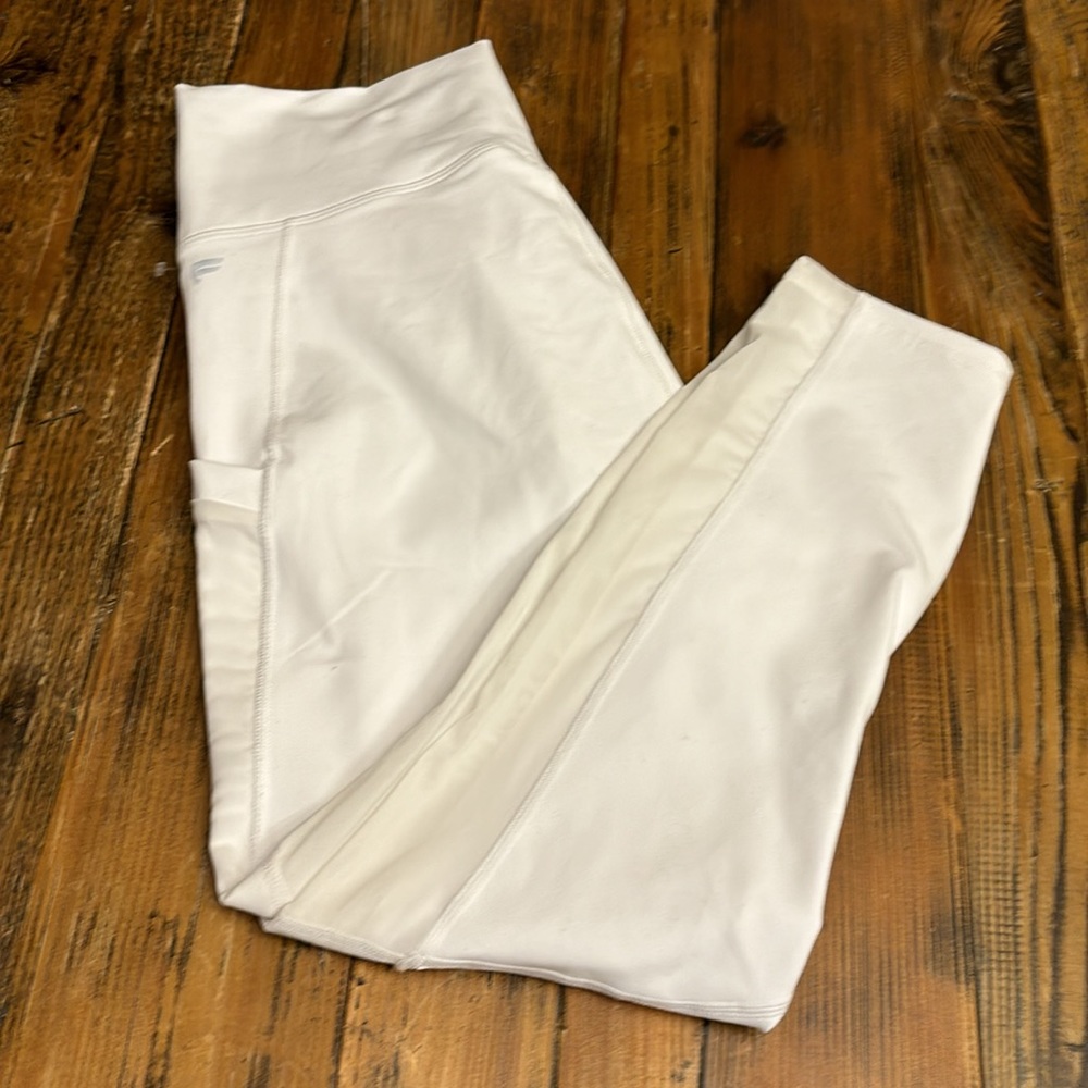 NEW Fabletics White Powerhold Leggings with pockets